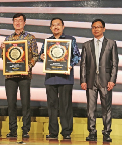 summarecon-raih-6-penghargaan-golden-property-awards-2017